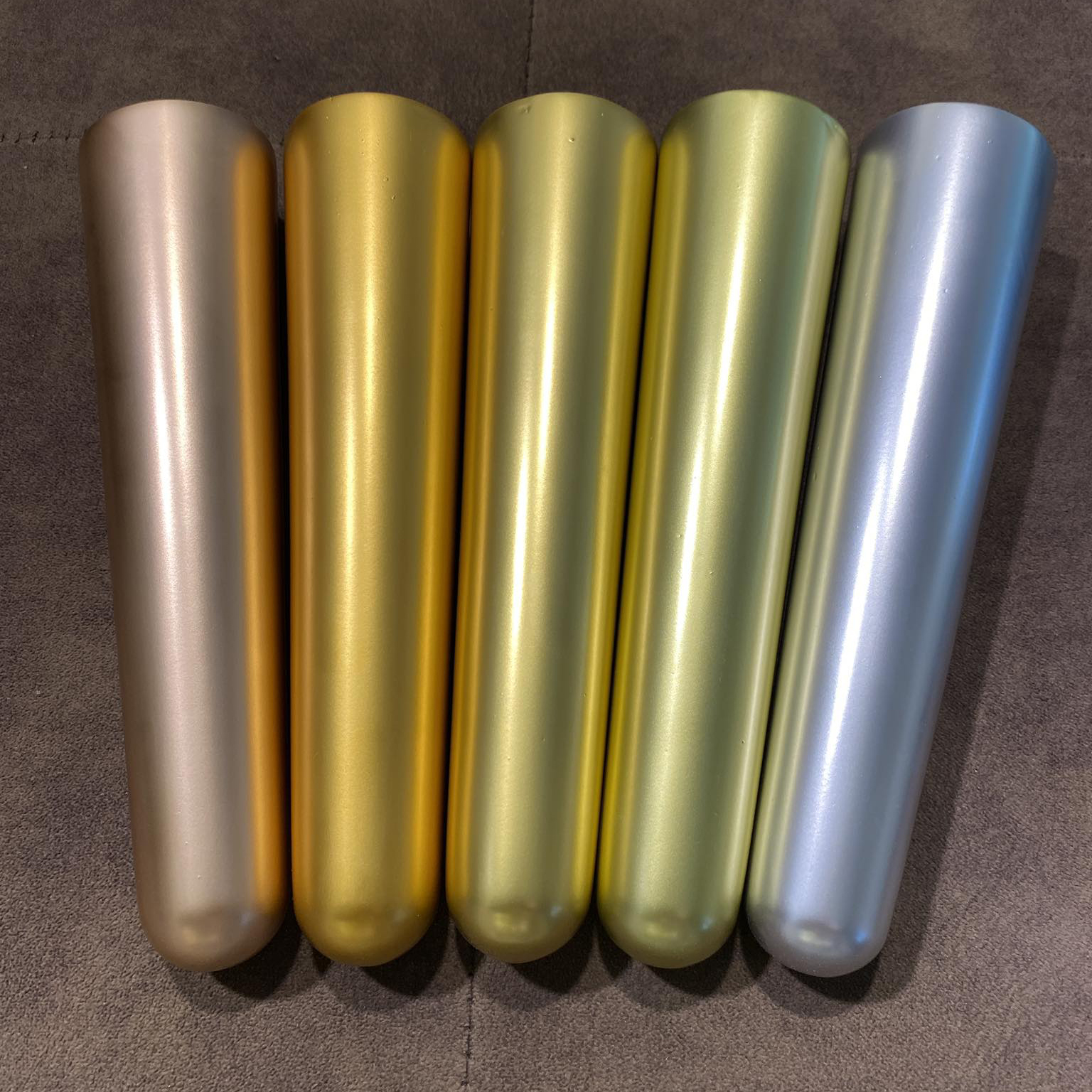 Sơn 2K Hiệu ứng Kim loại S8 màu Vàng, Bạc trên gỗ và ván phủ Melamine